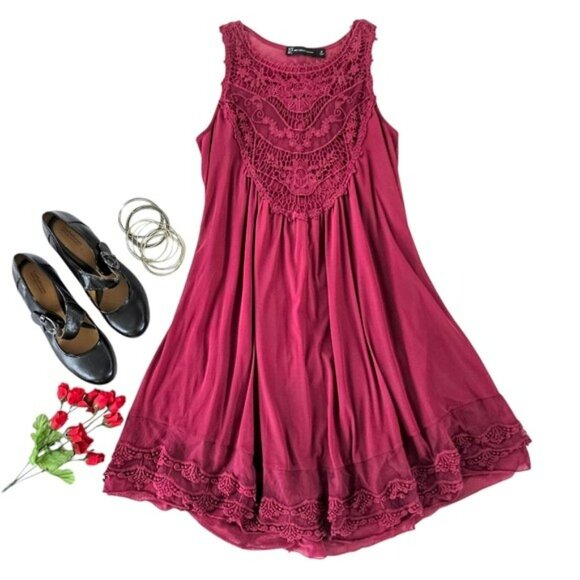 New York & Company Women's Burgundy Lace Mini Dress Size Medium A Line Crochet - Picture 1 of 13